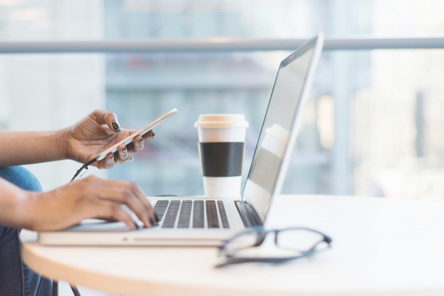 Blockchain infrastructure and distributed network visualization