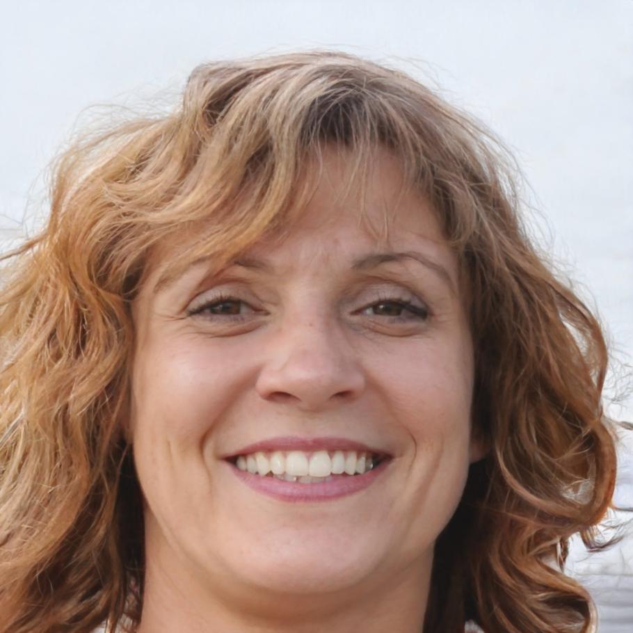 Hyeon Castellanos, Lead Blockchain Instructor